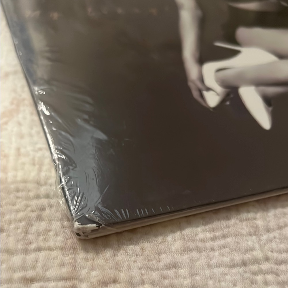 NEW Ariana Grande Exclusive Lavender Vinyl Record (My Everything Album) - Picture 3 of 5